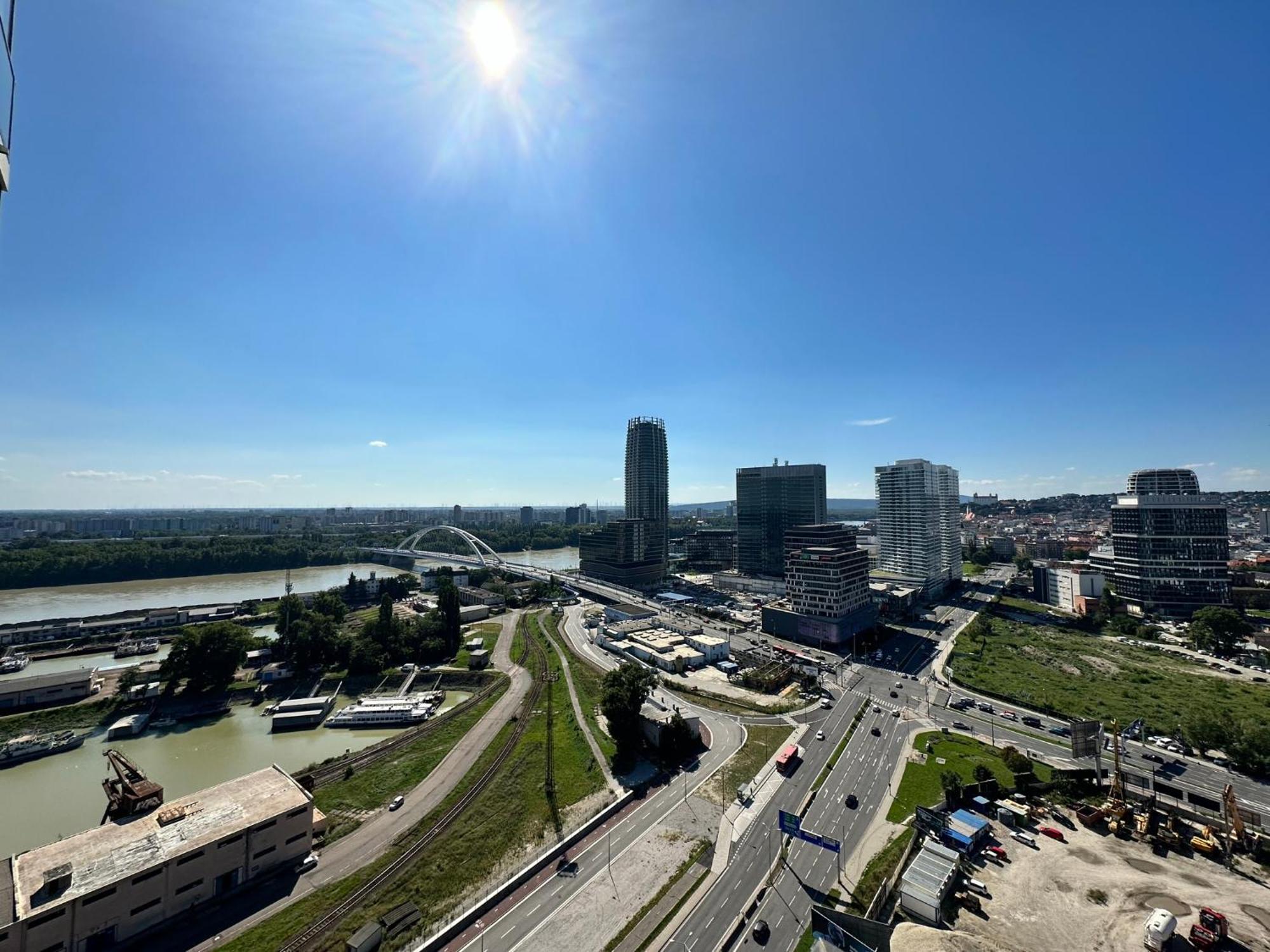 Vyhlad Na Mesto, 24. Poschodie, Free Parking Bratislava Exterior photo
